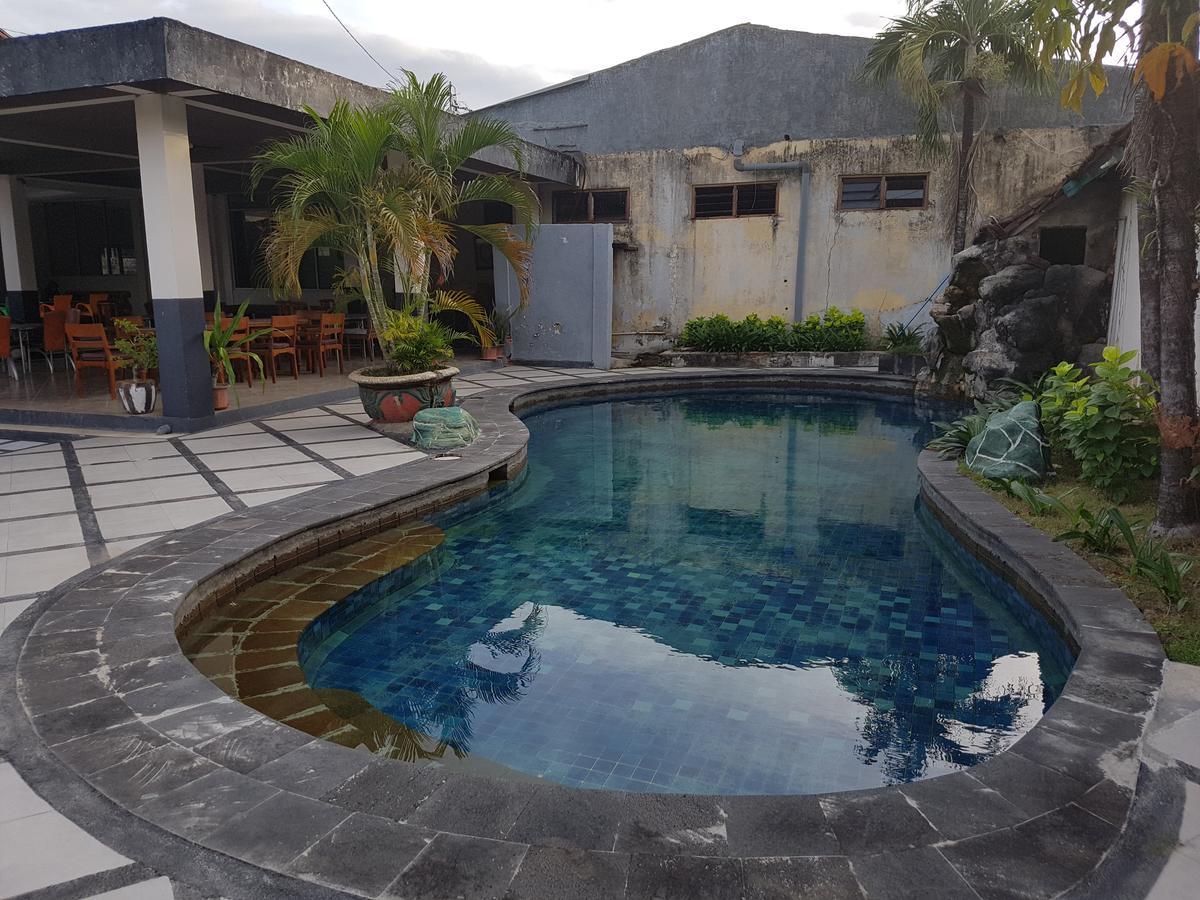 Trophy Hotel Sumbawa Besar ภายนอก รูปภาพ